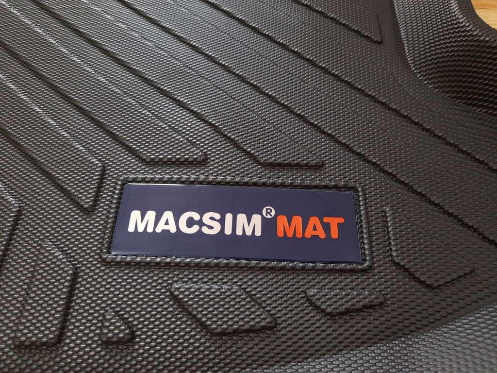 Thảm lót cốp xe ô tô Hyundai Kona - 2018 nhãn hiệu Macsim chất liệu TPV cao cấp màu đen(DT007)