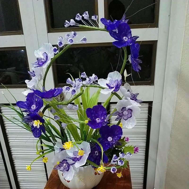 Chậu hoa đá pha lê