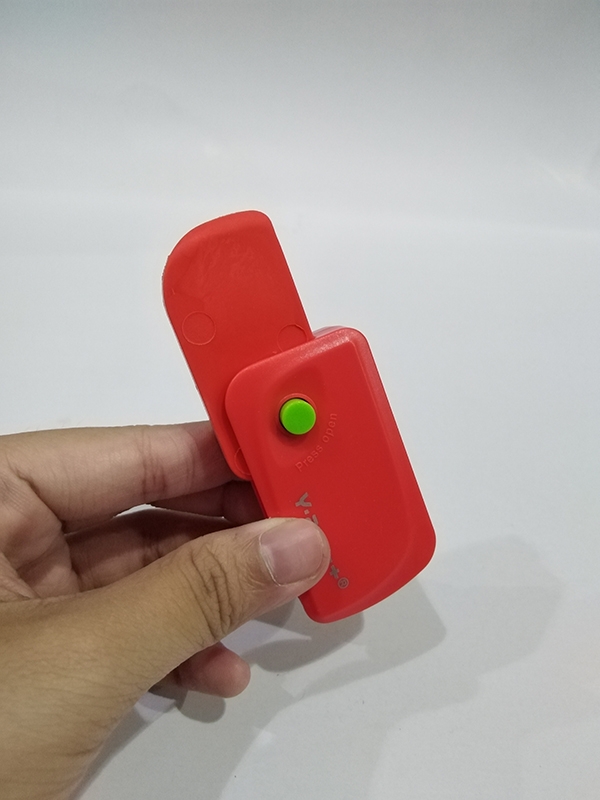 Tẩy Bấm Spinner - Y PLUS+ EX1106 - Màu Đỏ