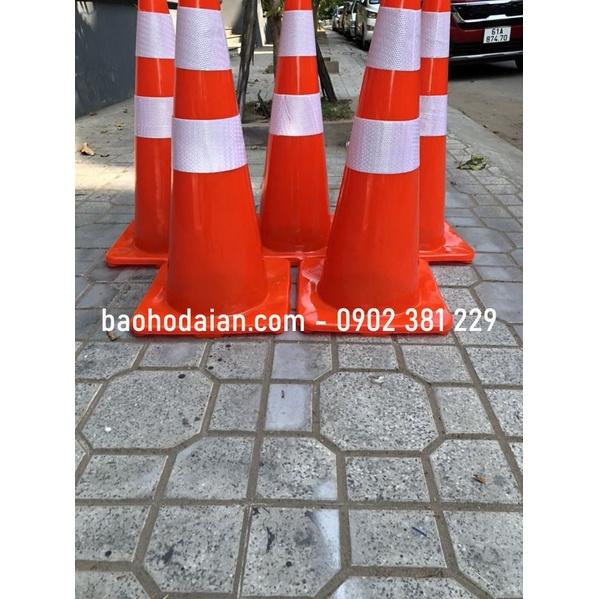 Cọc tiêu cảnh báo giao thông nhựa PVC dẻo 70cm