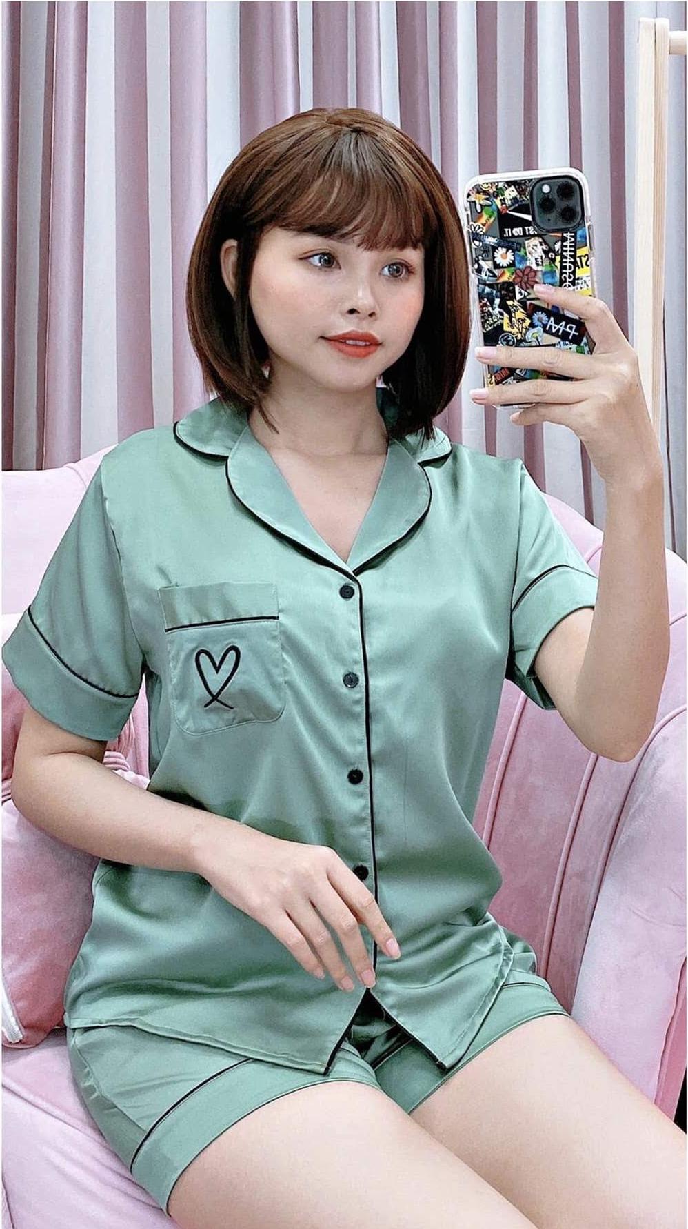 Đồ Bộ Pyjama Satin Tay Ngắn Quần Đùi Chất Vải Satin