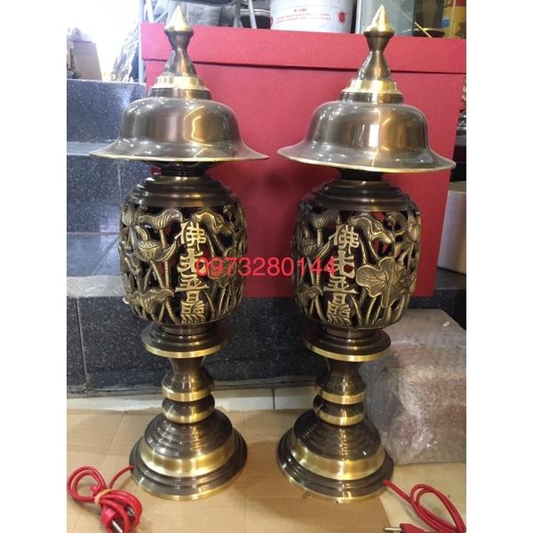 Đôi đèn thờ điện hoạ tiết hoa sen màu giả cổ bằng đồng cao 54cm