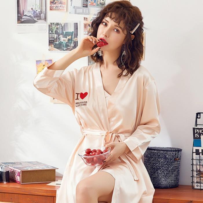 Áo choàng lụa thêu trái tim dễ thương KHÔNG kèm váy hai dây