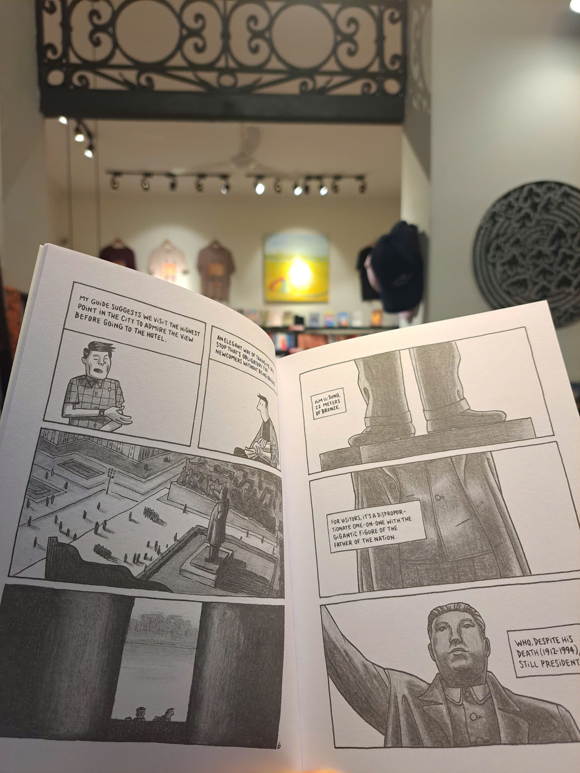 Sách - Pyongyang: A Journey in North Korea by Guy Delisle | Graphic Novels / Nonfiction / Ngoại văn