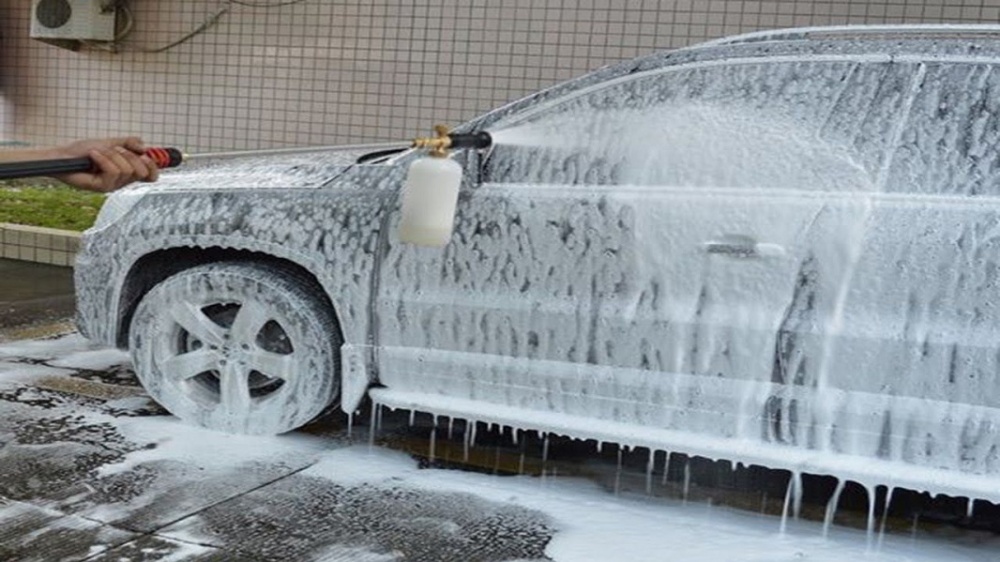 Nước rửa ô tô xe máy bọt tuyết Hando 1L