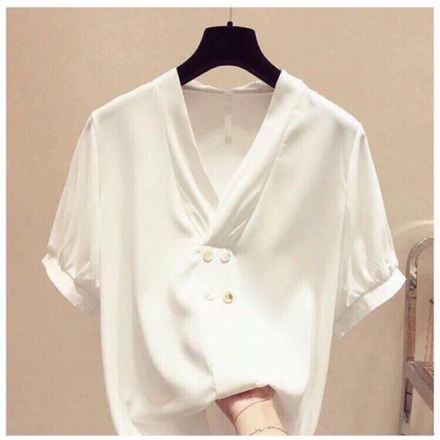 Áo sơ mi cổ chữ V