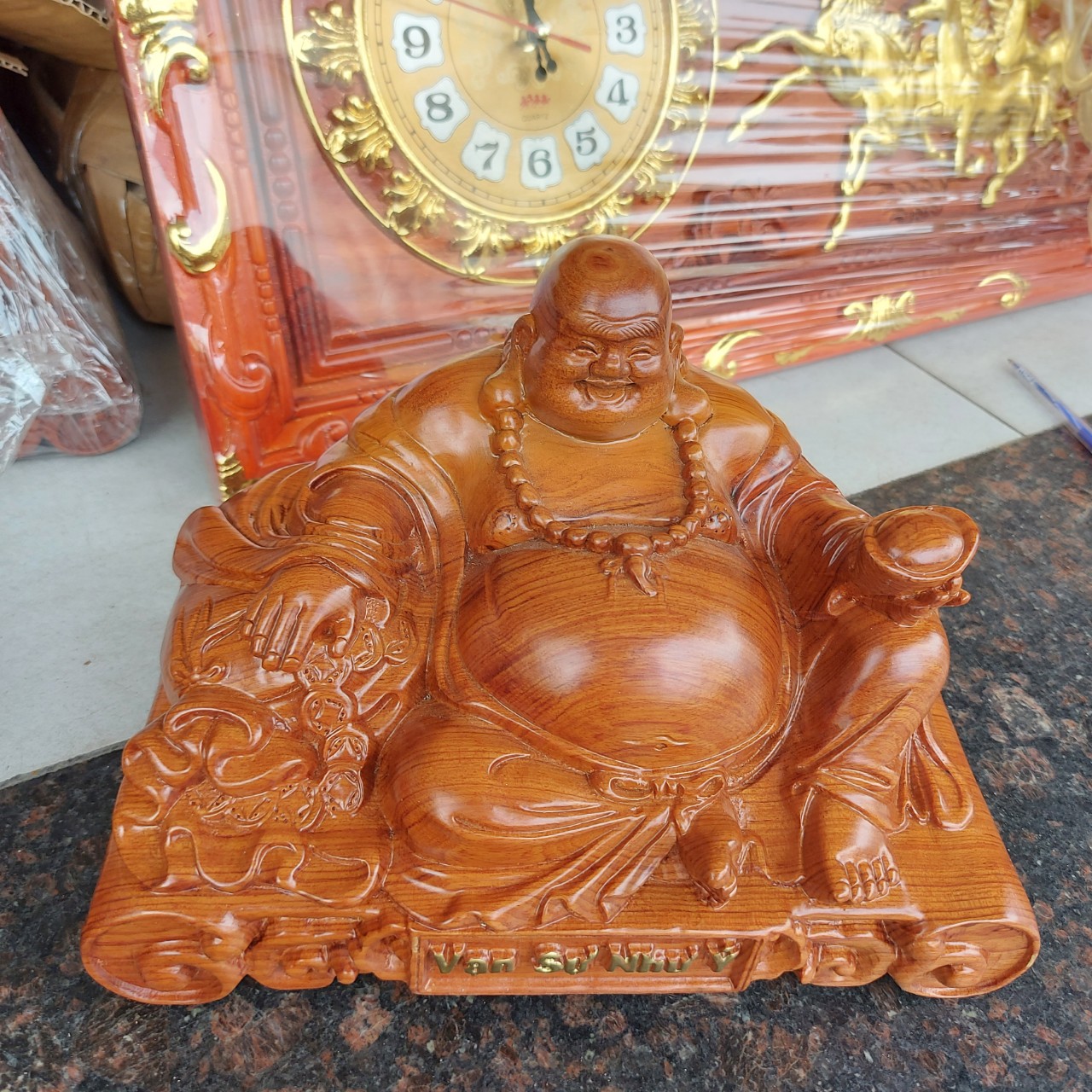 Tượng Di Lặc - Vạn Sự Như Ý, gỗ hương nguyên khối ngang 30cm