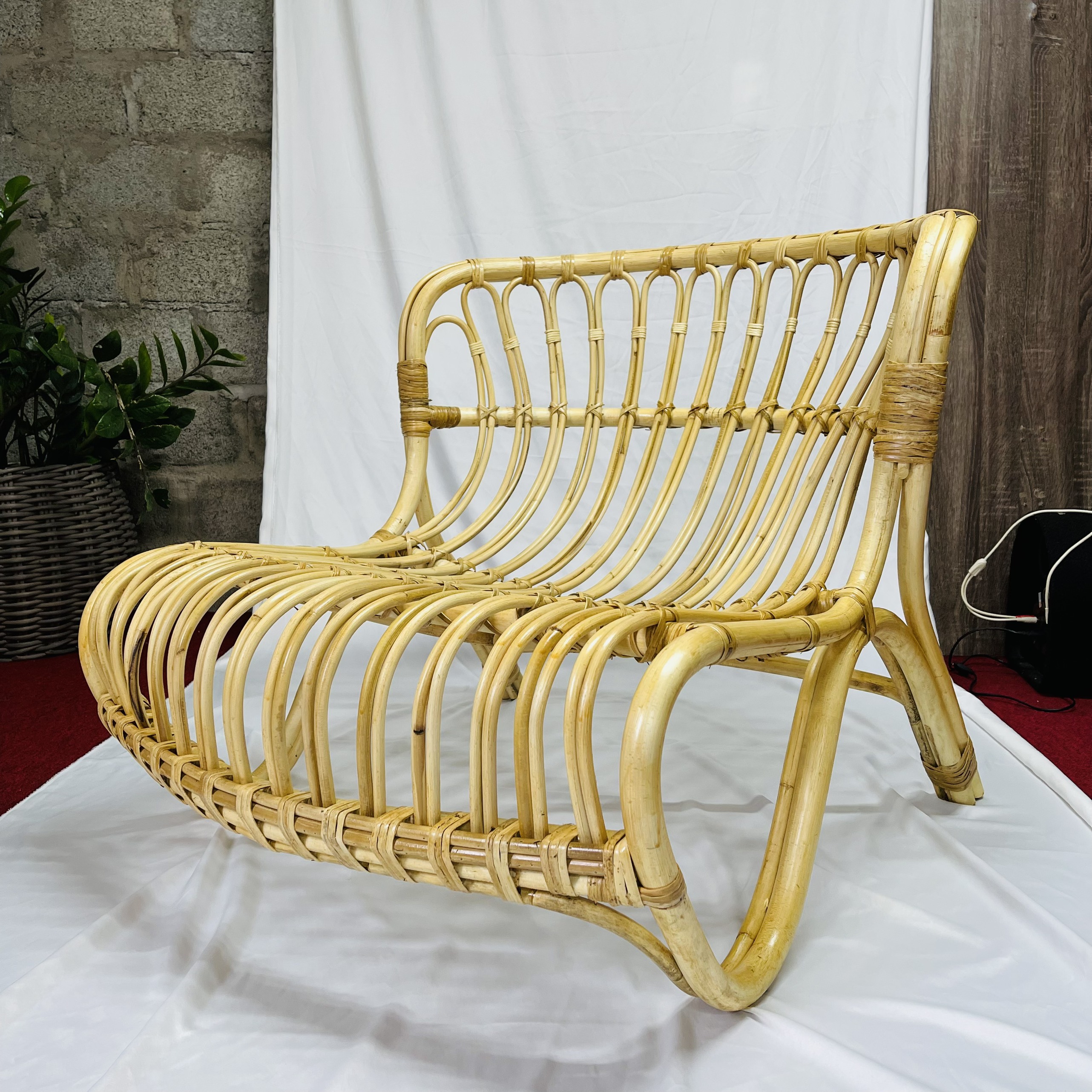 Ghế Mây Armchair Con Hổ cách tân tự lưng mây tự nhiên 100%