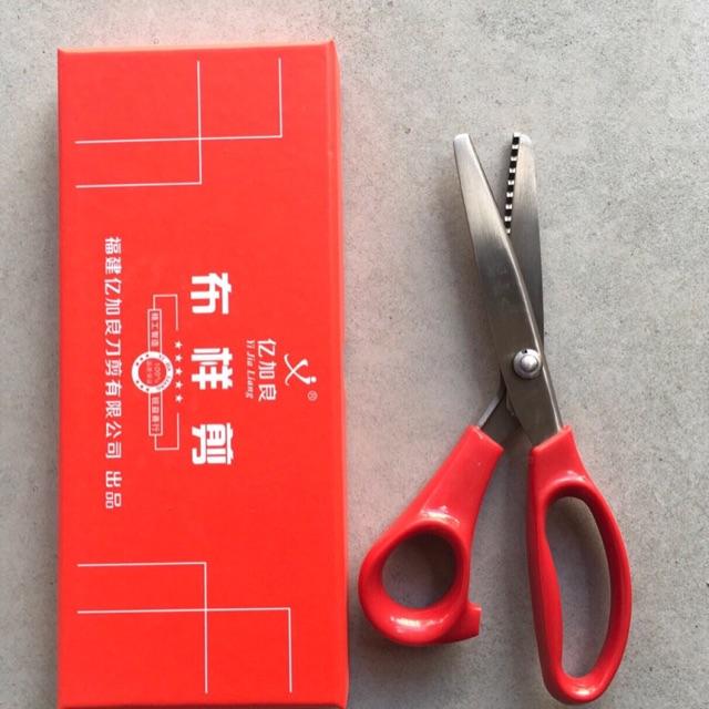Kéo răng cưa cao cấp hộp đỏ