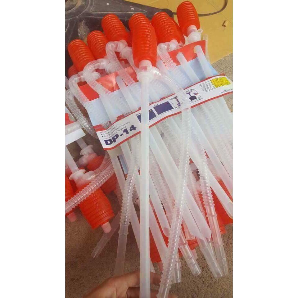 Dụng cụ hút xăng, rượu, nước đa năng