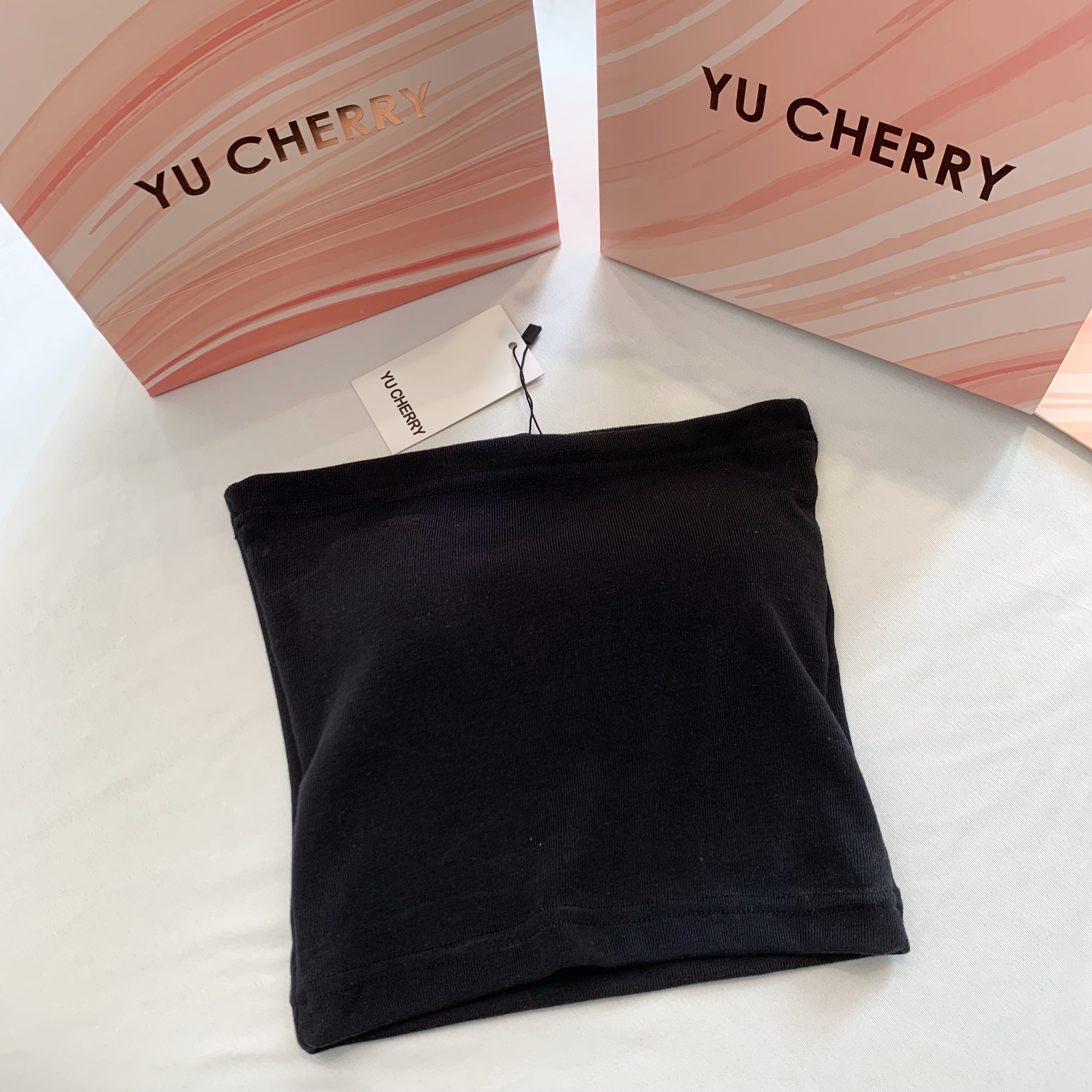 [BUY 1 GET 1] YU CHERRY | Áo ống có mút ngực, Áo quây có mút ngực, Áo ống croptop không xù lông YU's Strapless YA438