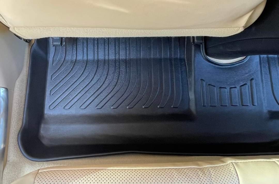 Thảm lót sàn xe ô tô Toyota Vios 2014 - nay  Nhãn hiệu Macsim chất liệu nhựa TPE màu đen loại thông thường