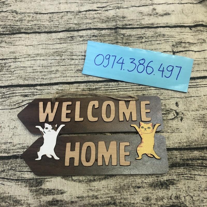 Bảng gỗ 2 con mèo đưa tay lên trên 2 con mèo nhảy múa 2 con mèo khiêng đồ welcome home