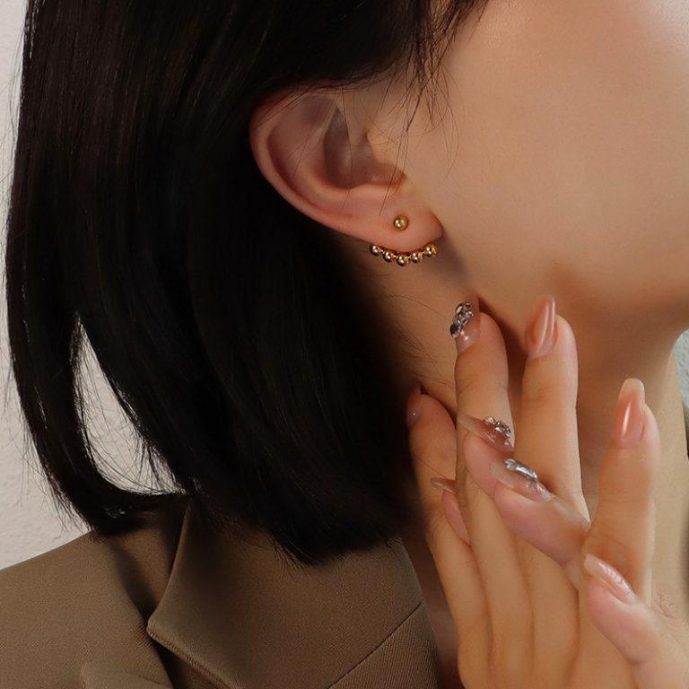 Bông Tai Nữ Cá Tính Titan Ko Đen TT 3736