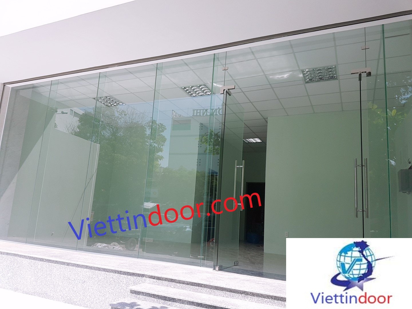 Cửa kính cường lực