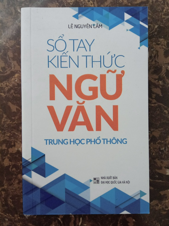 Sách - Sổ tay kiến thức Ngữ Văn Trung Học Phổ Thông