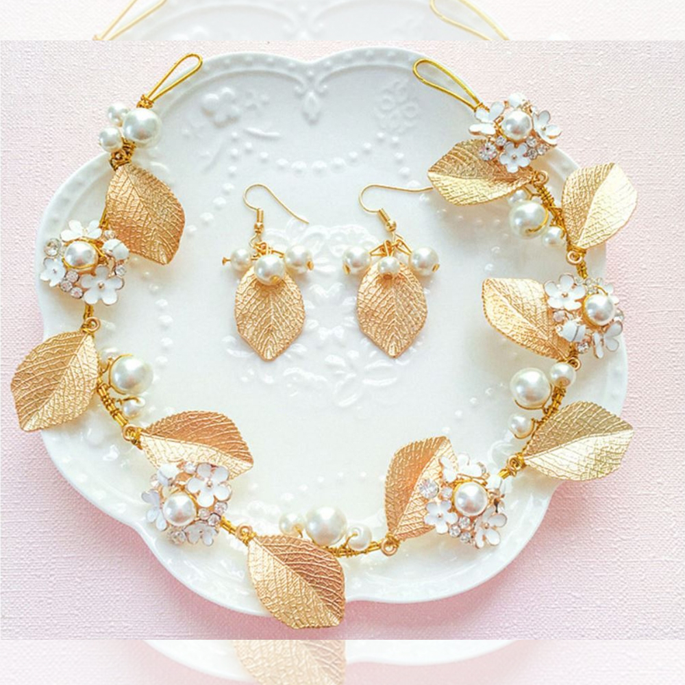 Dây Cài Tóc Mỹ Ký Lá Vàng Kèm Hoa Tai 110 Số 17, Thiết Kế Trẻ Trung, Màu Sắc Tươi Sáng, Tạo Điểm Nhấn Phong Cách Khi Làm Tóc, Dễ Kết Hợp Trang Phục Trong Sự Kiện Hoặc Đi Chụp Ảnh