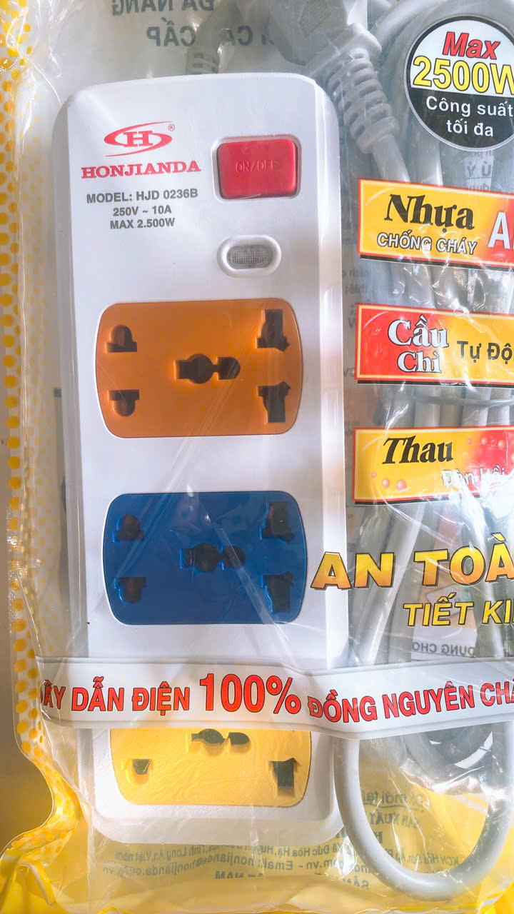 Ổ Cắm Điện Có Cầu Chì Tự Động 6 Lỗ Dây 3m HJD-02B