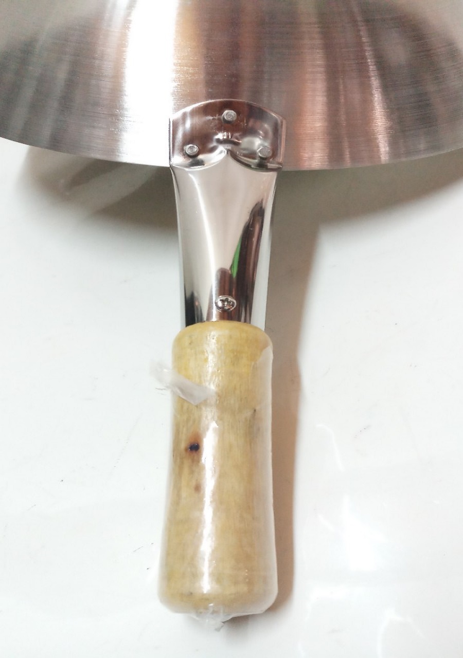 CHẢO INOX CÁN GỖ TẶNG KÈM 1 DAO PHAY.