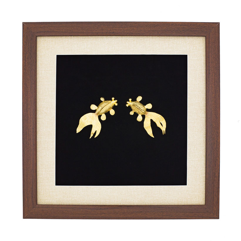 Quà tặng dịp lễ tết 2019 : Tranh đôi cá mạ vàng