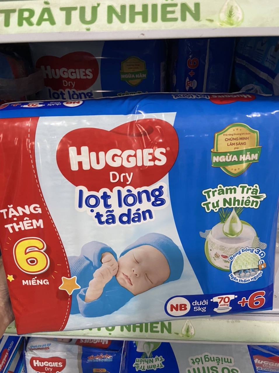 Tã Dán Sơ Sinh Huggies NB74 - Dưới 5kg (74 Miếng)