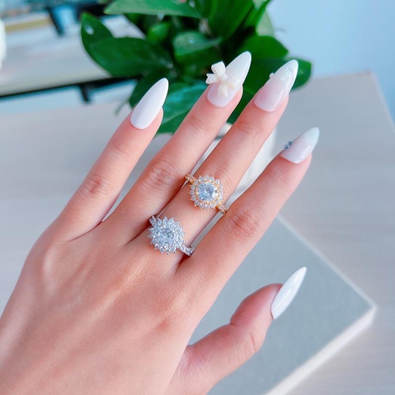 Nhẫn nữ hoa nhí gắn đá siêu sáng Kami