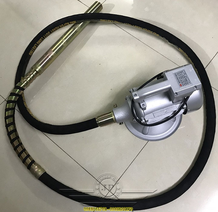 Máy Đầm Dùi Điện Niki