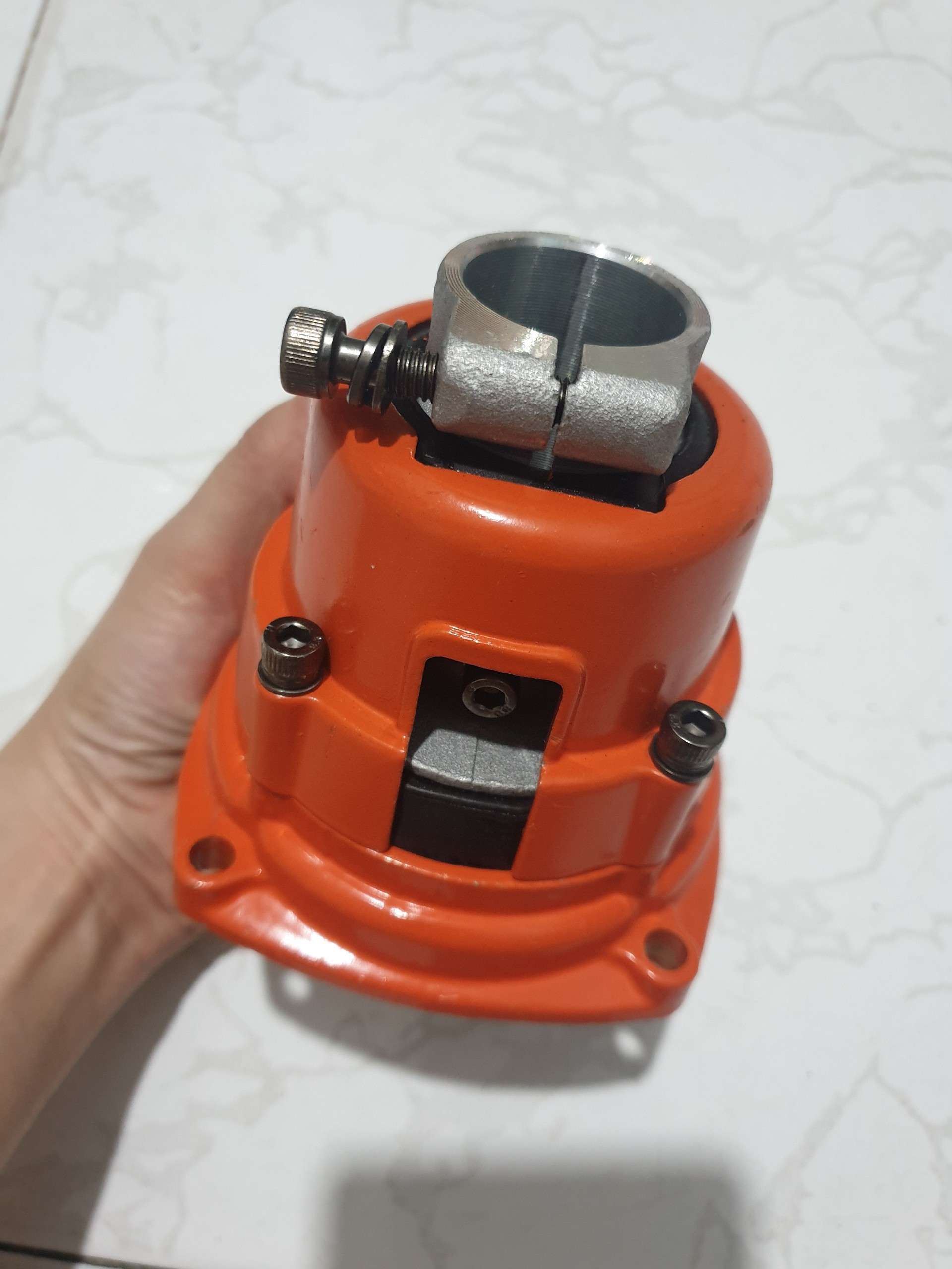 BẮP CHUỐI MÁY CẮT CỎ HUQ 143/541. 28MM - VUÔNG
