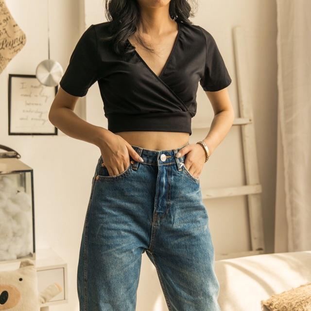 Áo Croptop Tay Ngắn Chéo Ngực Bo Eo