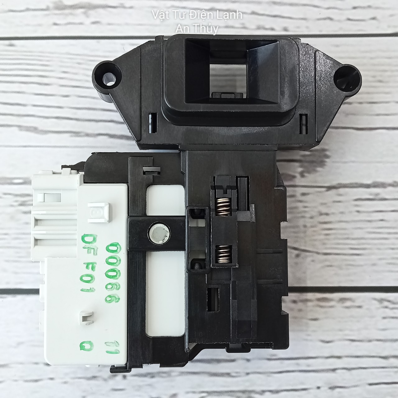 Công Tắc Khóa Cửa Máy Giặt Cho LG Vuông 4 Chân Đời Máy 1408 / 1409 / 00066 / 00067