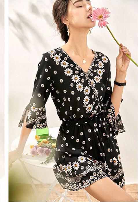 Jumpsuits Short Họa Tiết Hoa Cúc