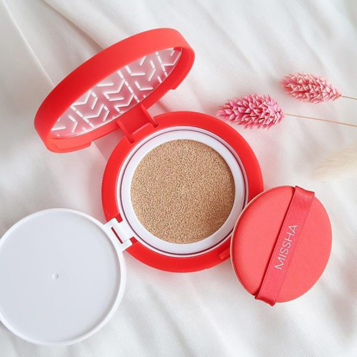 Phấn Nước Kiềm Nhờn Lâu Trôi Missha Velvet Cushion 15g tặng kèm mặt nạ su:m (su:m màu ngẫu nhiên)