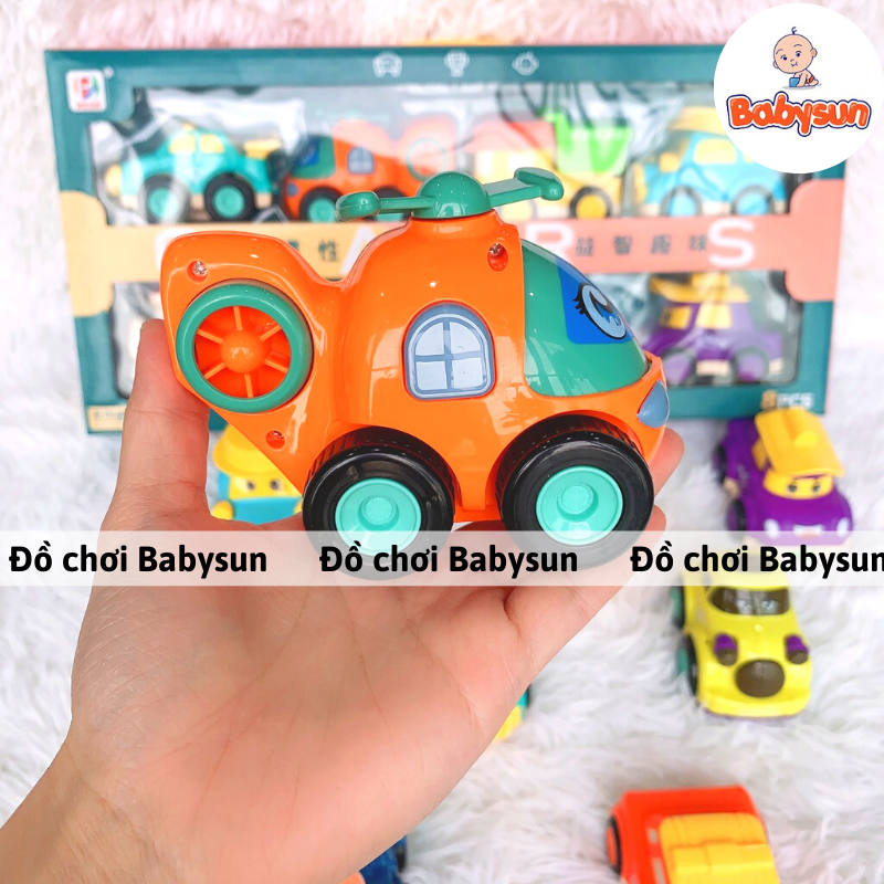 Đồ chơi xe ô tô chạy bánh đà loại 8 xe cao cấp có hộp đựng cho bé