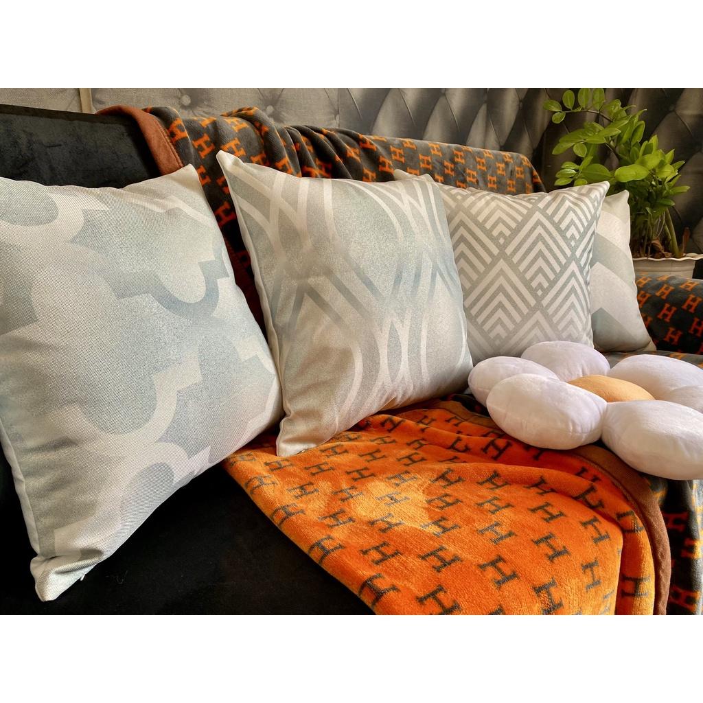 Gối Sofa Họa Tiết Sọc Xám Bạc Hiện Đại - Gối Tựa Lưng Sofa Phù Hợp Trang Trí Nhà Cửa - Chất Liệu Vải Bố - Kích Thước 45x45cm