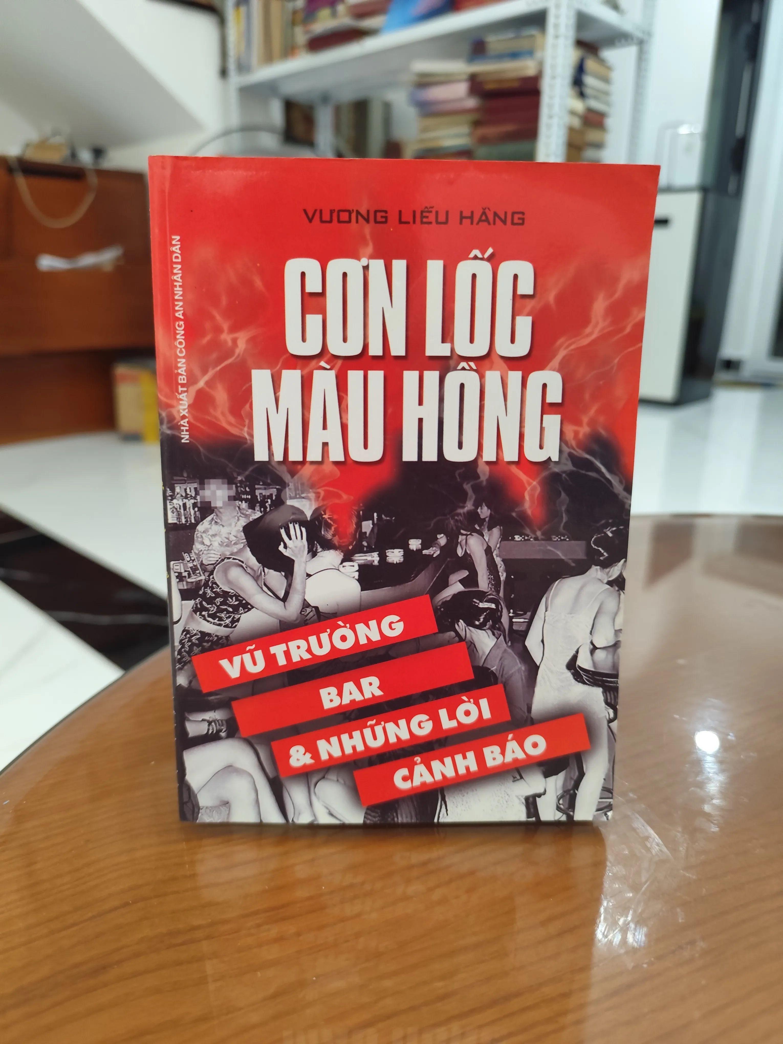 Cơn lốc màu hồng