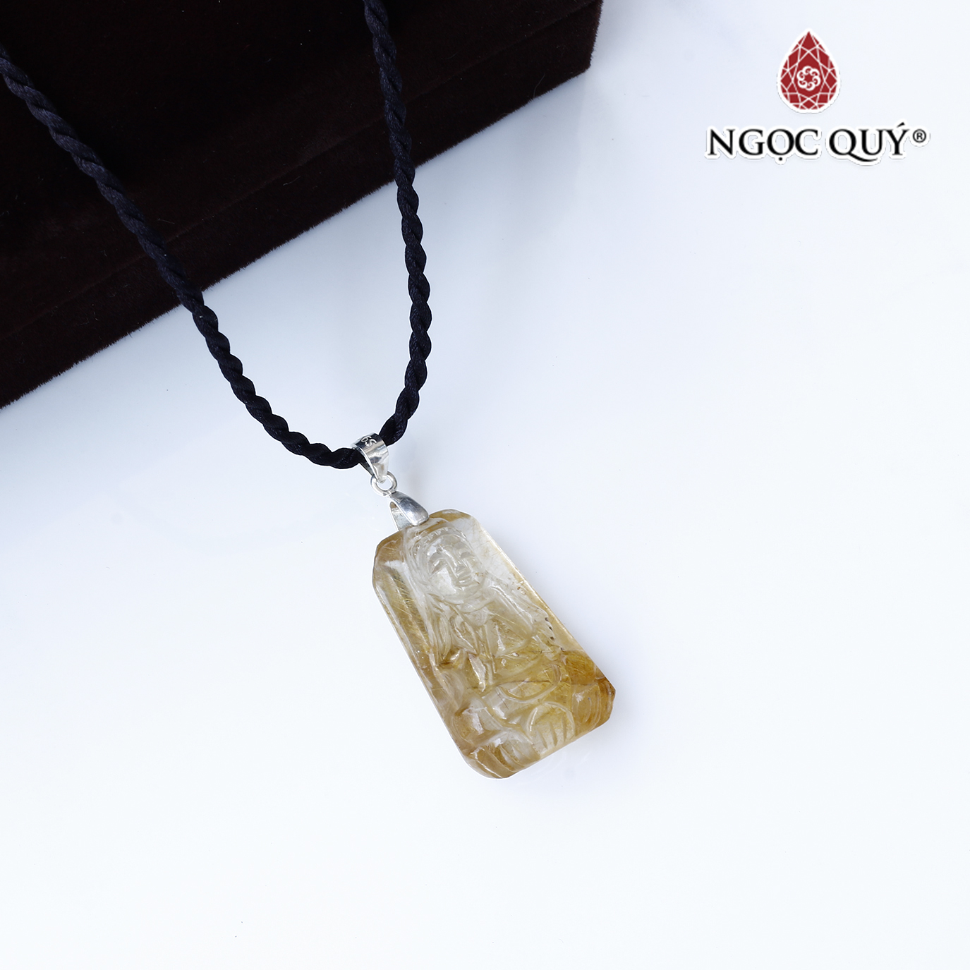 Mặt dây chuyền phật bà thạch anh tóc vàng 27x16mm mệnh thủy, kim - Ngọc Quý Gemstones