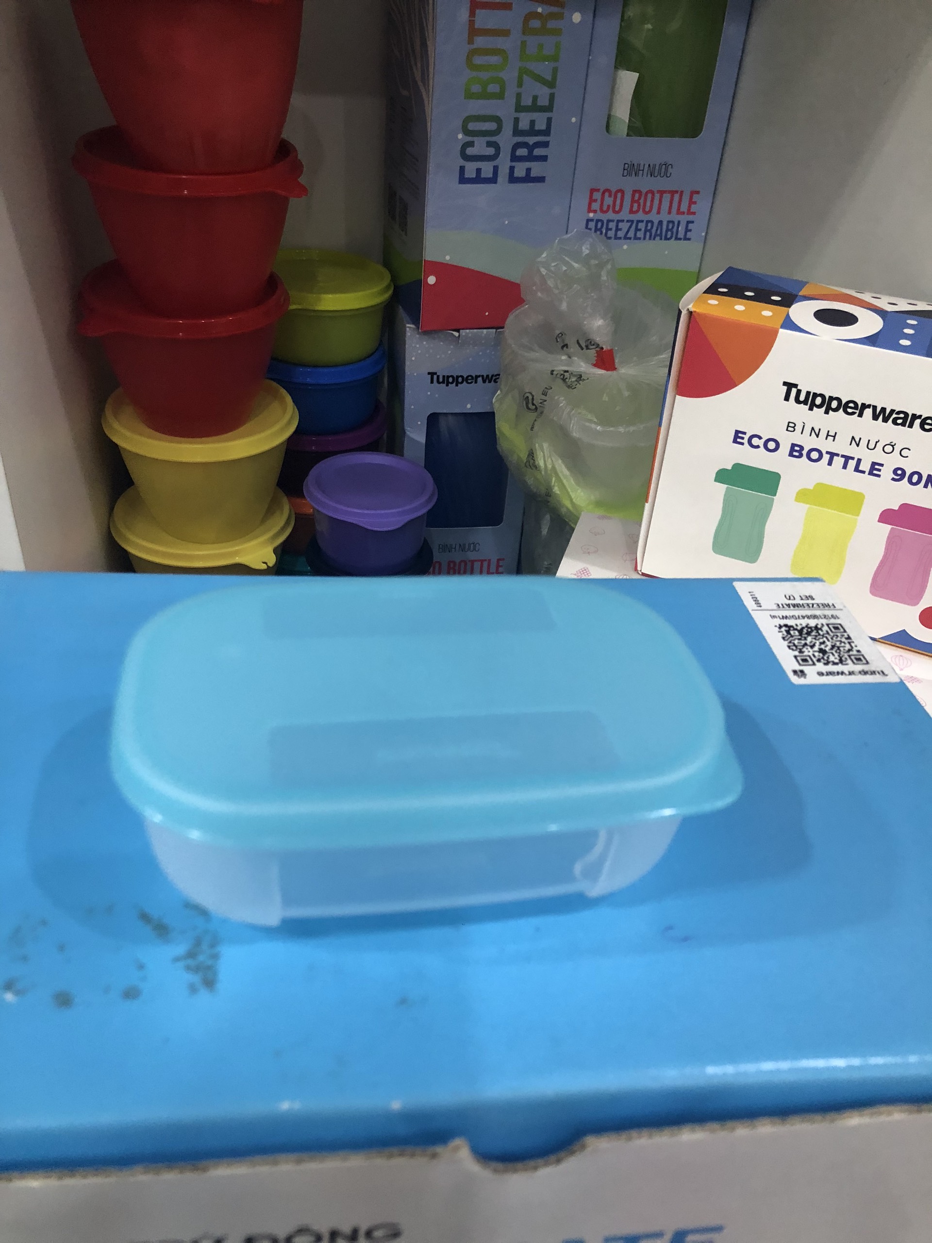 Bộ hộp đựng thực phẩm ăn dặm cho bé Tupperware Mini Cutie 8 hộp - nhựa nguyên sinh an toàn cho bé