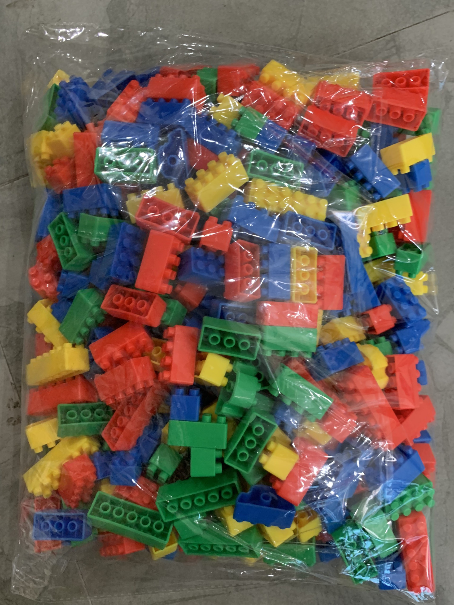 Túi 1kg Gạch Nhựa Lắp Ghép Xếp Hình Mẫu Cổ Điển Nhiều Màu - Đồ Chơi Trong Phòng Cho Trẻ Em