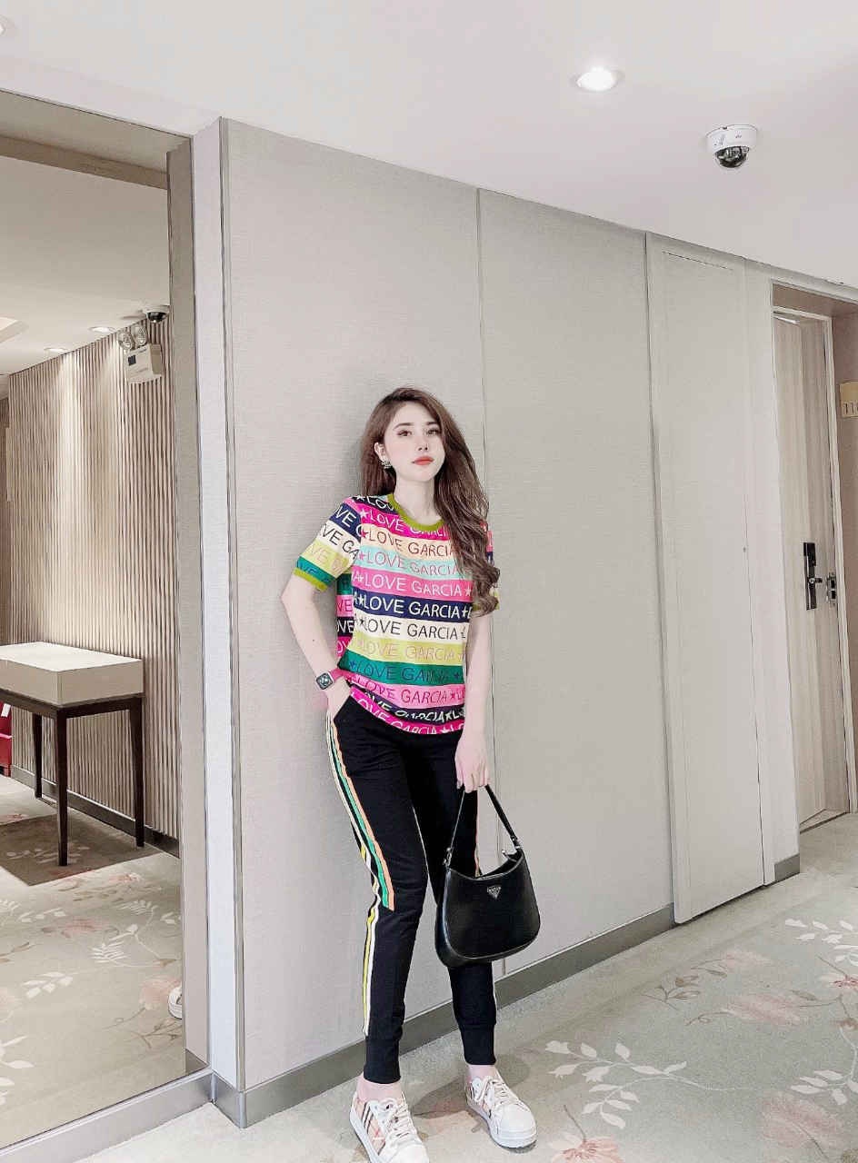 Bộ thun cotton thể thao sắc màu hiện đại