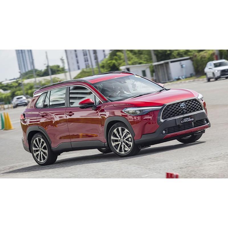 Bạt phủ  ô tô xe  toyota corolla cross cao cấp, áo chùm xe hơi