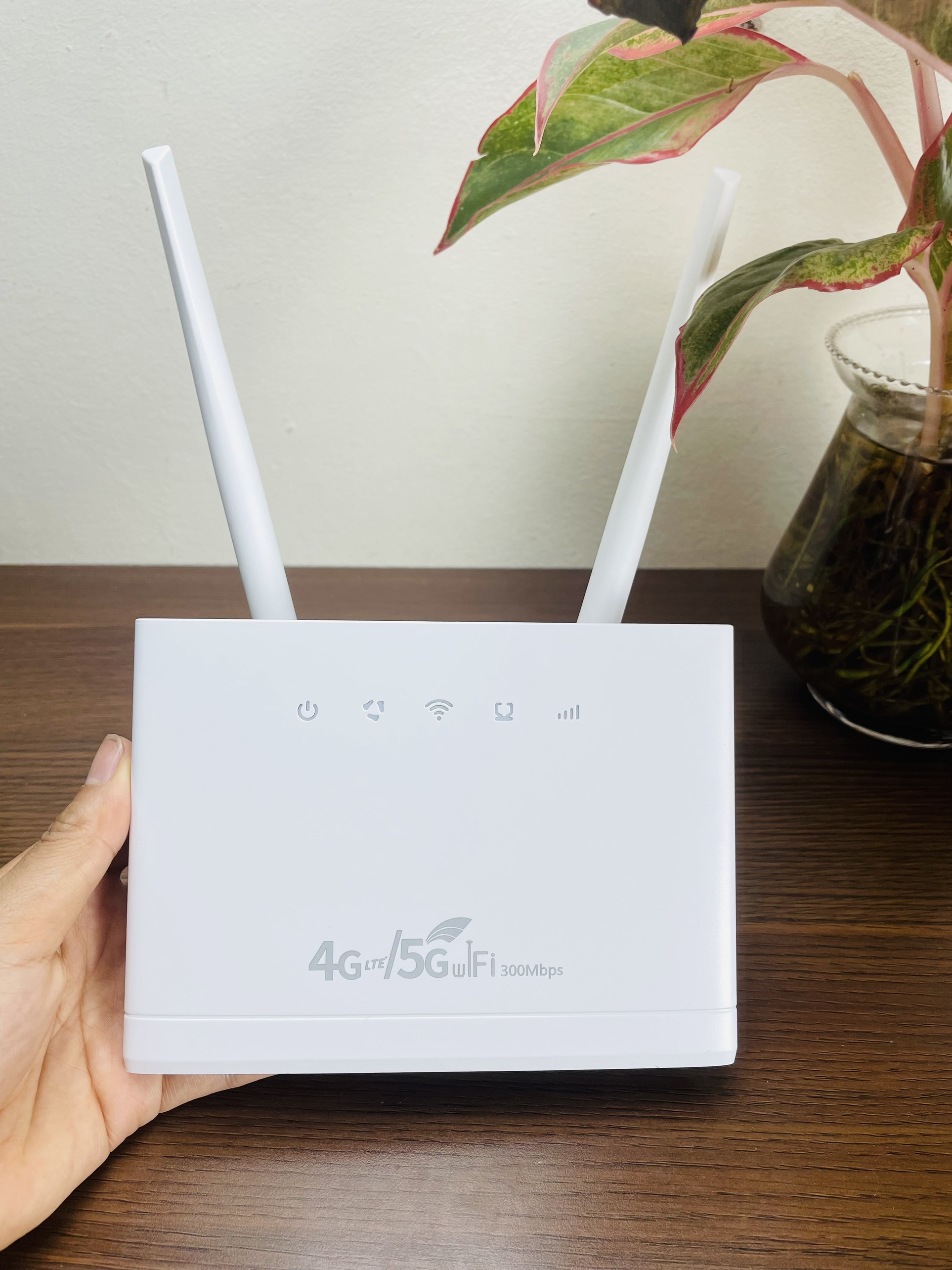 Cục phát wifi 4G/5G CPE R311 Pro 2 râu thu phát sóng cực khỏe, Hỗ trợ 3 cổng Lan/Wan , sử dụng thay cáp quang cho hộ gia đình, xe khách, hàng chính hãng