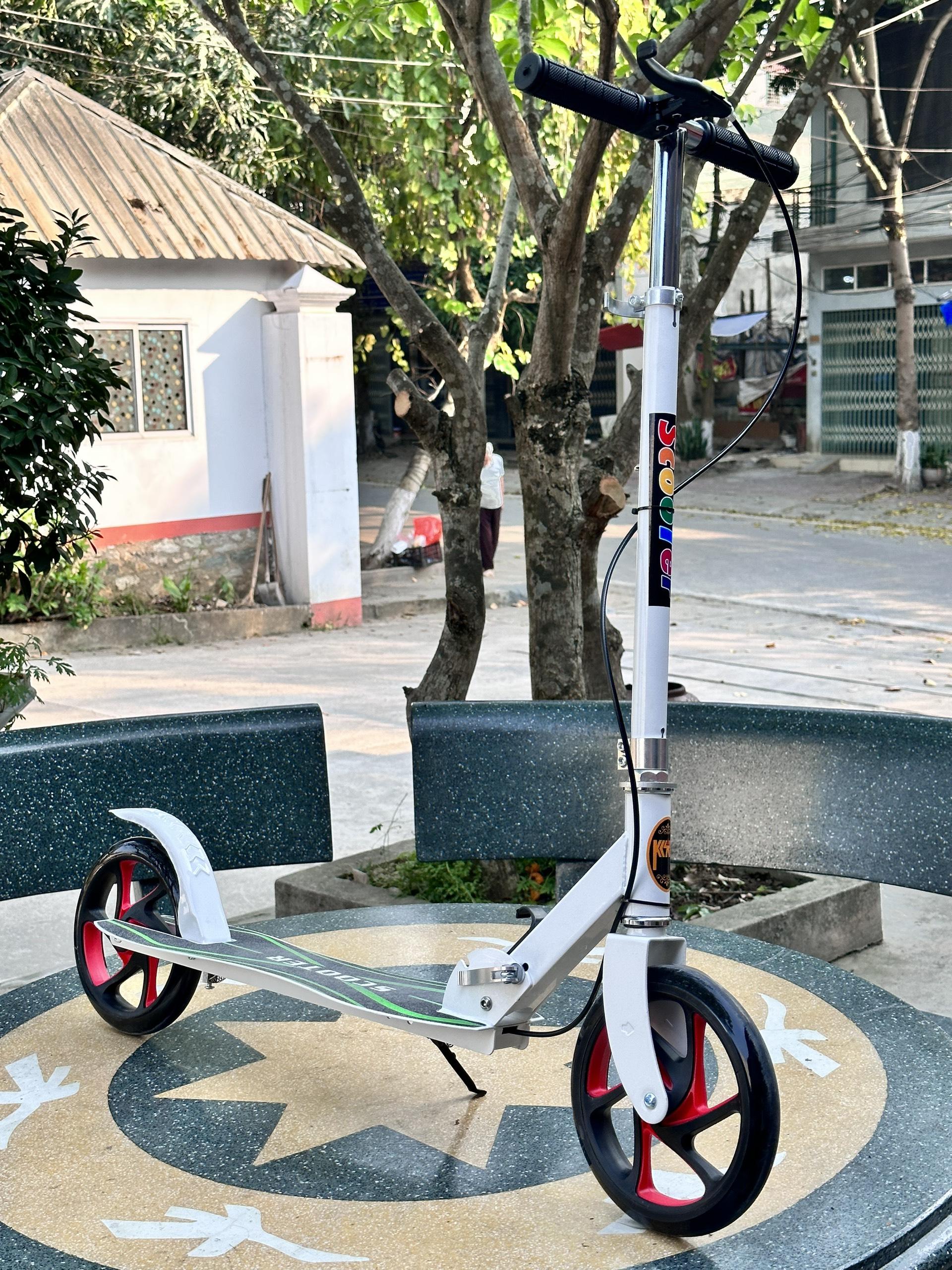 Xe trượt Scooter mã 918-2, khung kim loại có tay phanh và chân chống