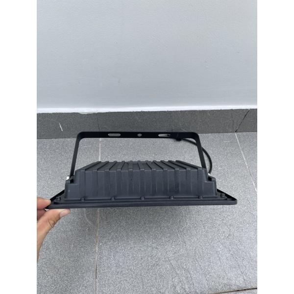 Đèn năng lượng mặt trời 200W mắt lồi sáng xa rộng sáng liên tục 12 tiếng chống nước IP67