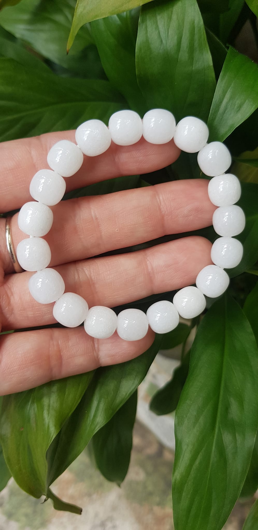 Vòng Tay Nữ Đá Ngọc Hoà Điền TRẮNG bầu Tự Nhiên Size 9li5 đẹp Màu Trắng sáng Nữ mệnh Kim Thủy Mang năng lượng tích cực may mắn tài lộc tốt công việc đeo đẹp xinh tay ạ