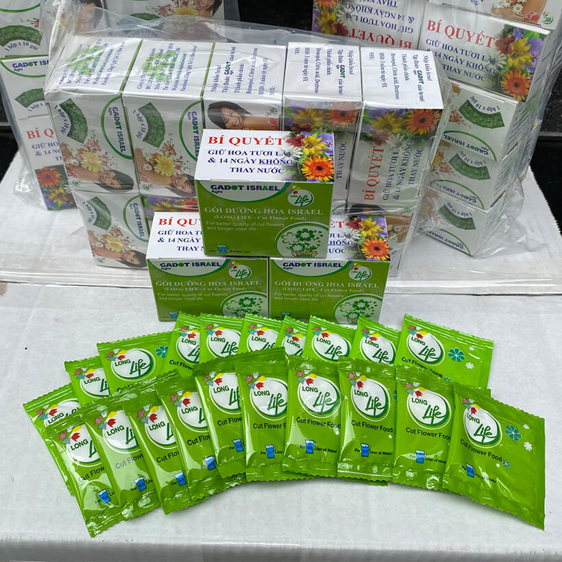 Thuốc Dưỡng Hoa Tươi Cắt Cành Nhập Khẩu Israel hiệu Longlife phù hợp dùng làm nước cắm hoa cho mọi loại hoa tại nhà và 14 ngày không cần thay nước mới