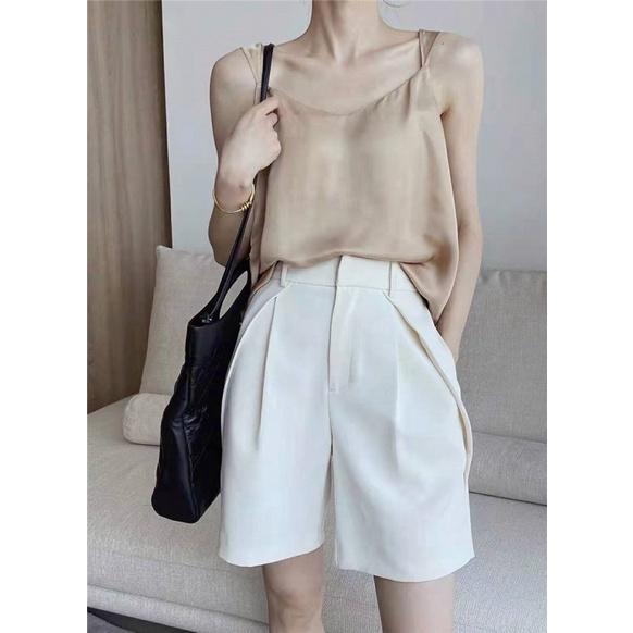 Quần Short nữ phong cách phóng khoáng trẻ trung dạo phố