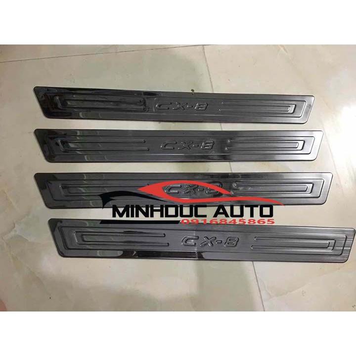 Hình ảnh Ốp bậc cửa trong ngoài titan Mazda CX8