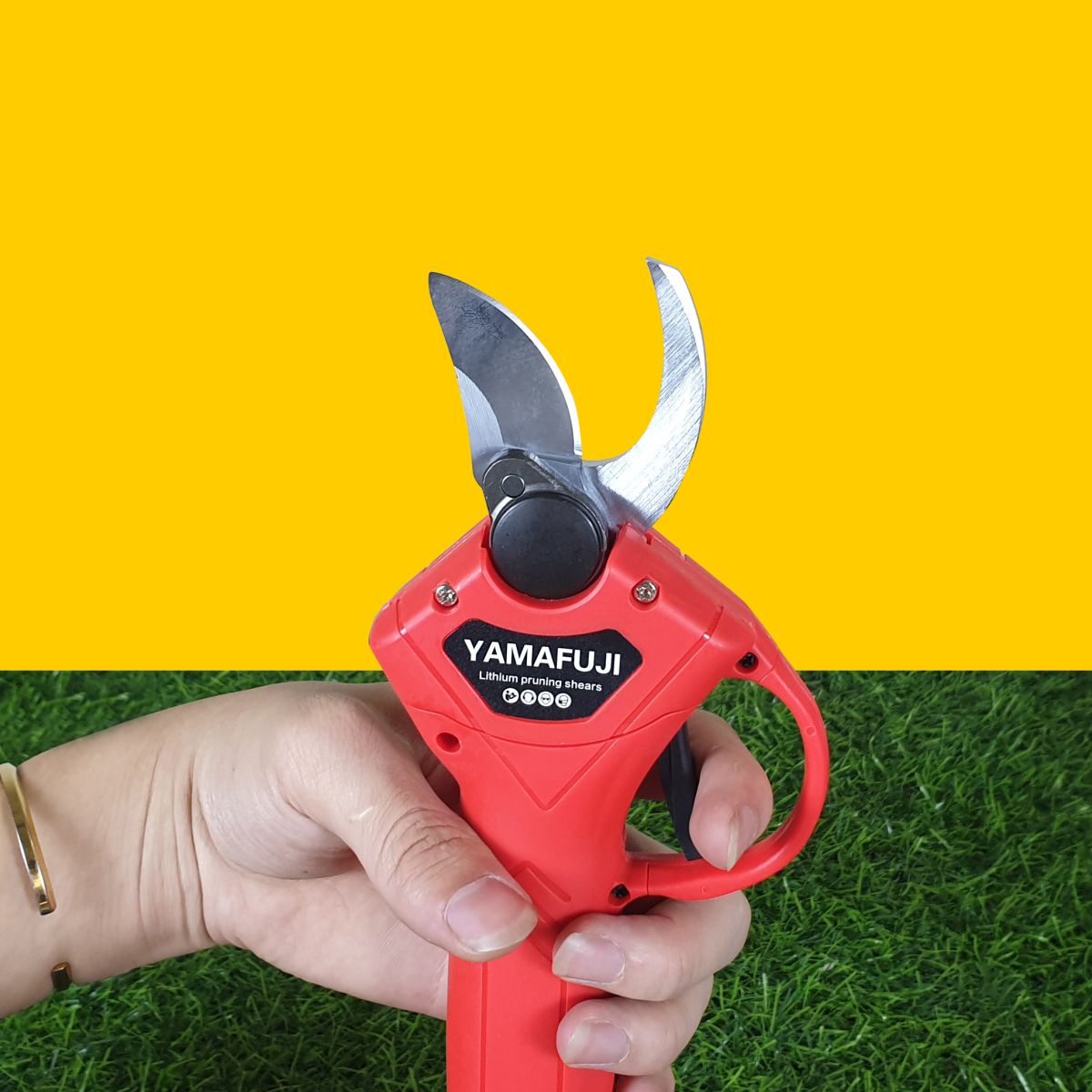 Máy cắt/tỉa cành chạy pin Yamafuji GD2