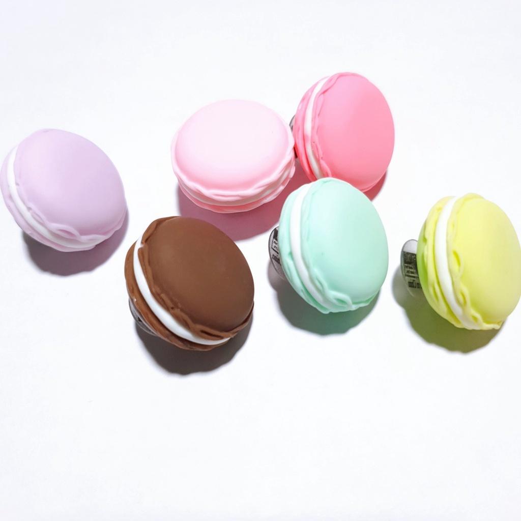 Jibbitz trang trí giày dép nữ/ dép bánh mì mẫu bánh Macaron kẹp kem