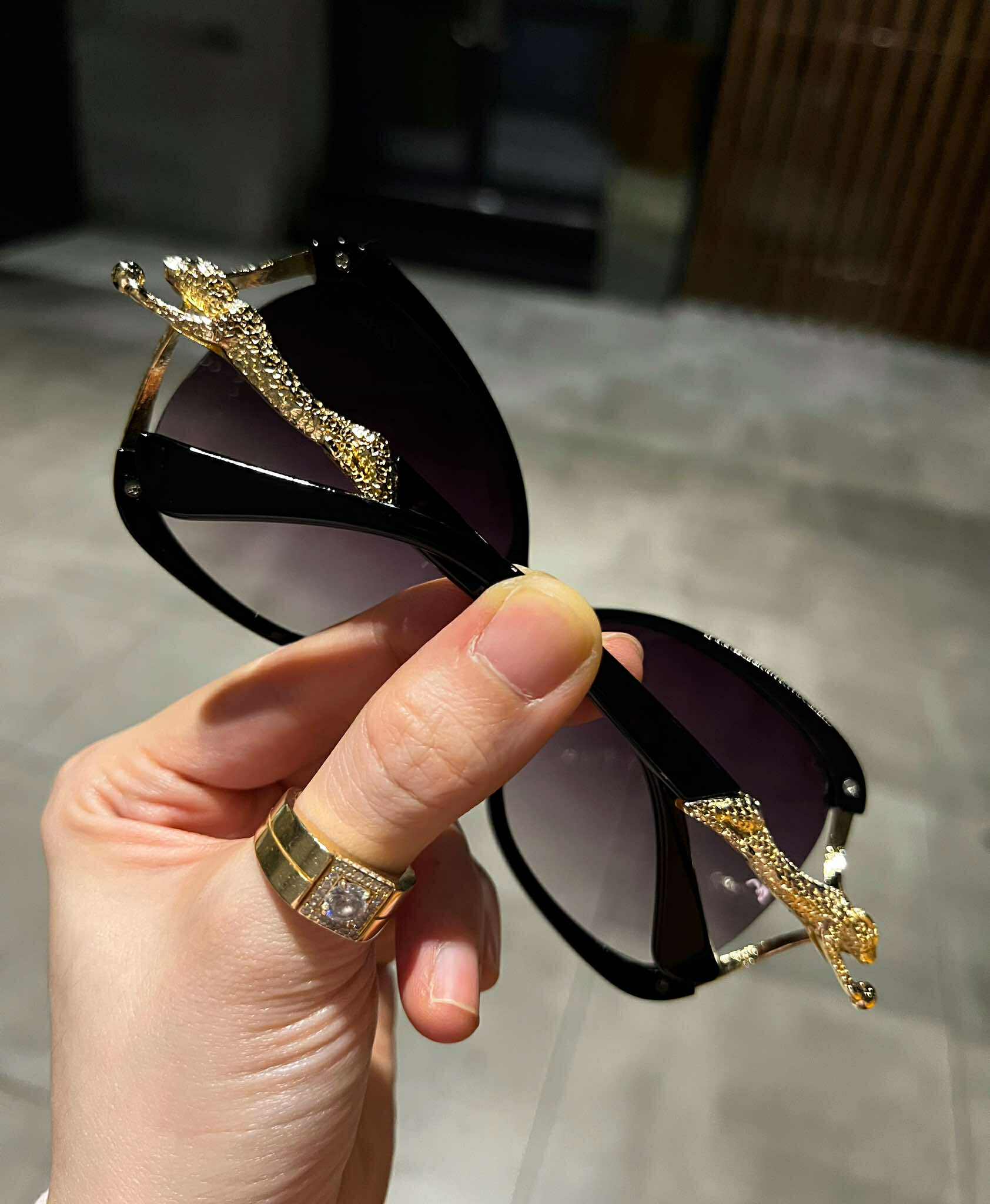 Kính mát thời trang đi đường chống nắng cao cấp cho nữ + Tặng phụ kiện hộp đựng], khăn lau